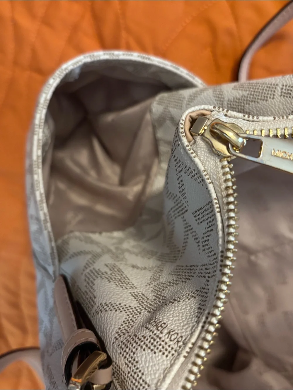 Michael Kors open gold
